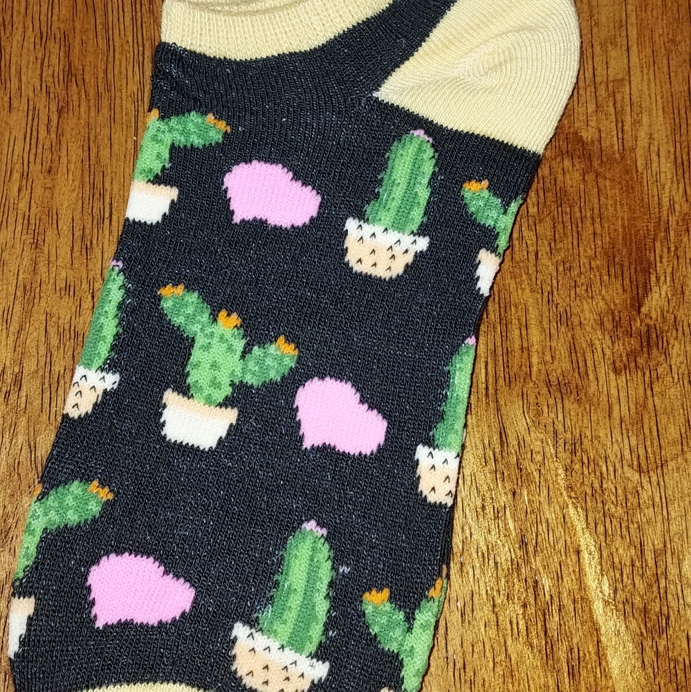 Fun Cactus Ankle Socks - Picture 2 of 4